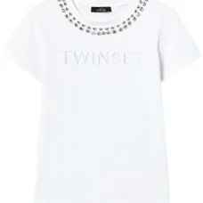 Футболка с вышитым логотипом