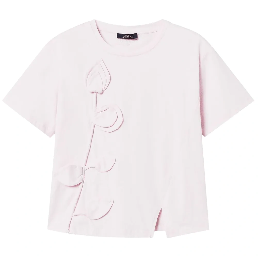 Футболка с вышивкой