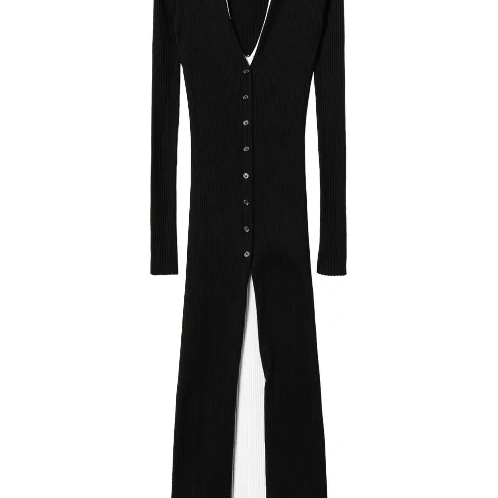 Трикотажное платье с эффектом тромплей