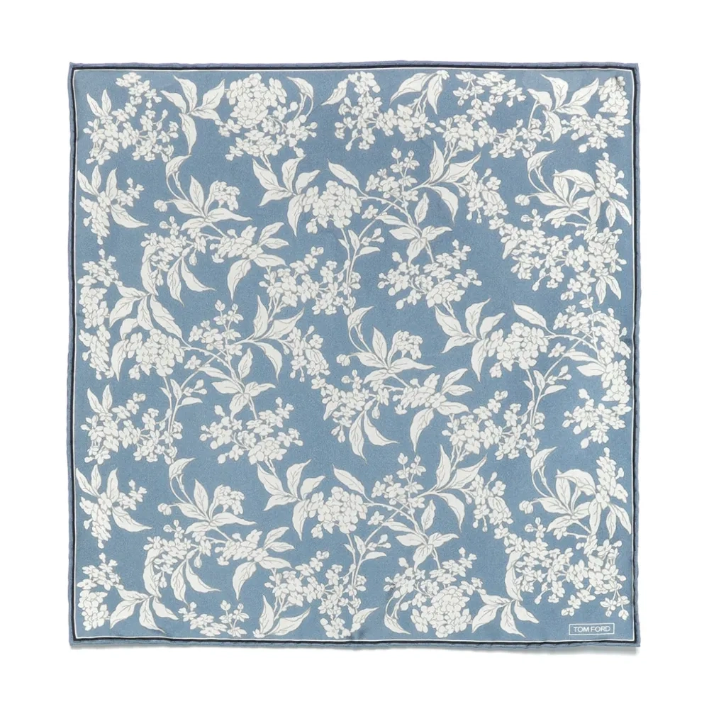 Платок-паше с цветочным принтом