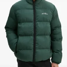 Пуховик с вышитым логотипом