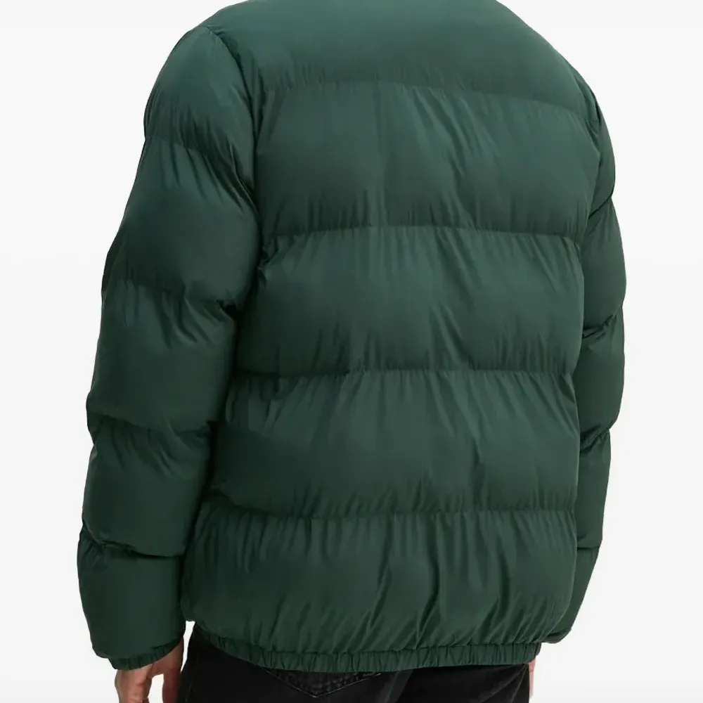 Пуховик с вышитым логотипом