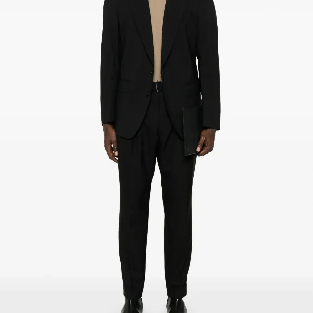 Футболка с круглым вырезом