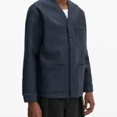 Куртка с карманом