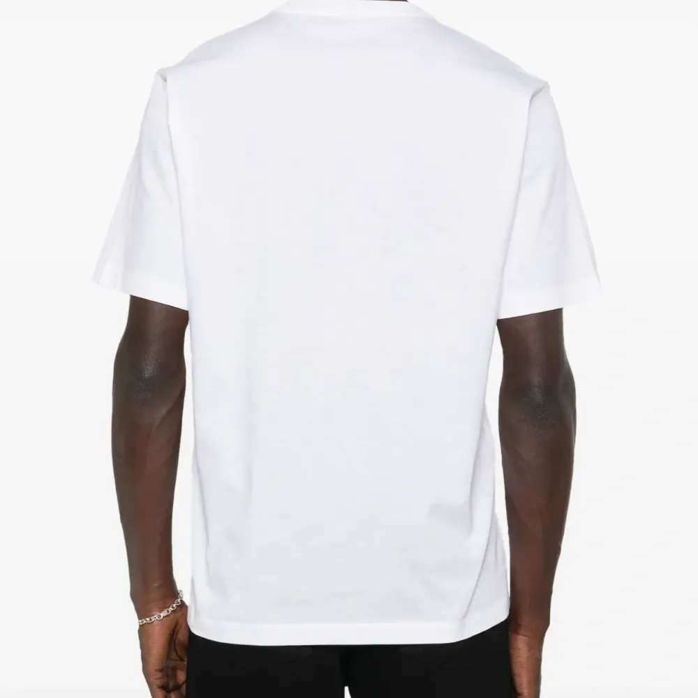 Футболка с логотипом