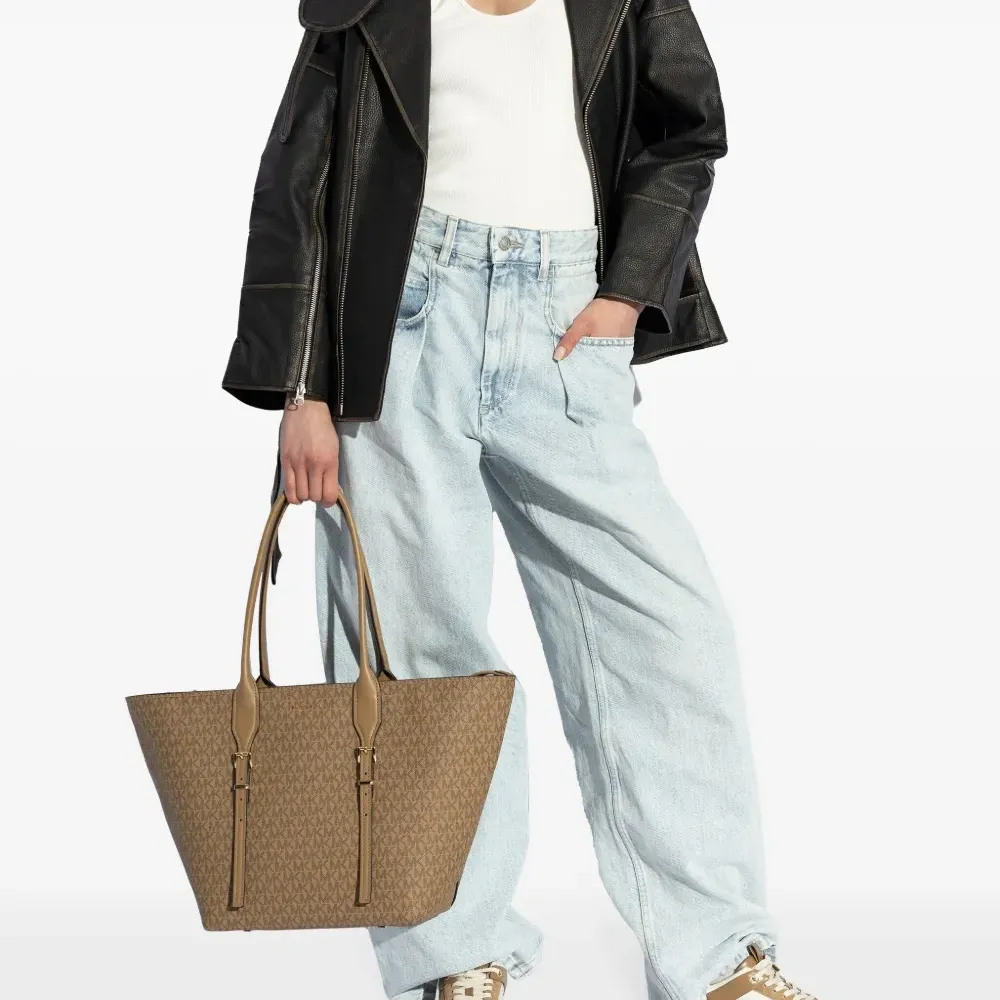 Кроссовки Theo