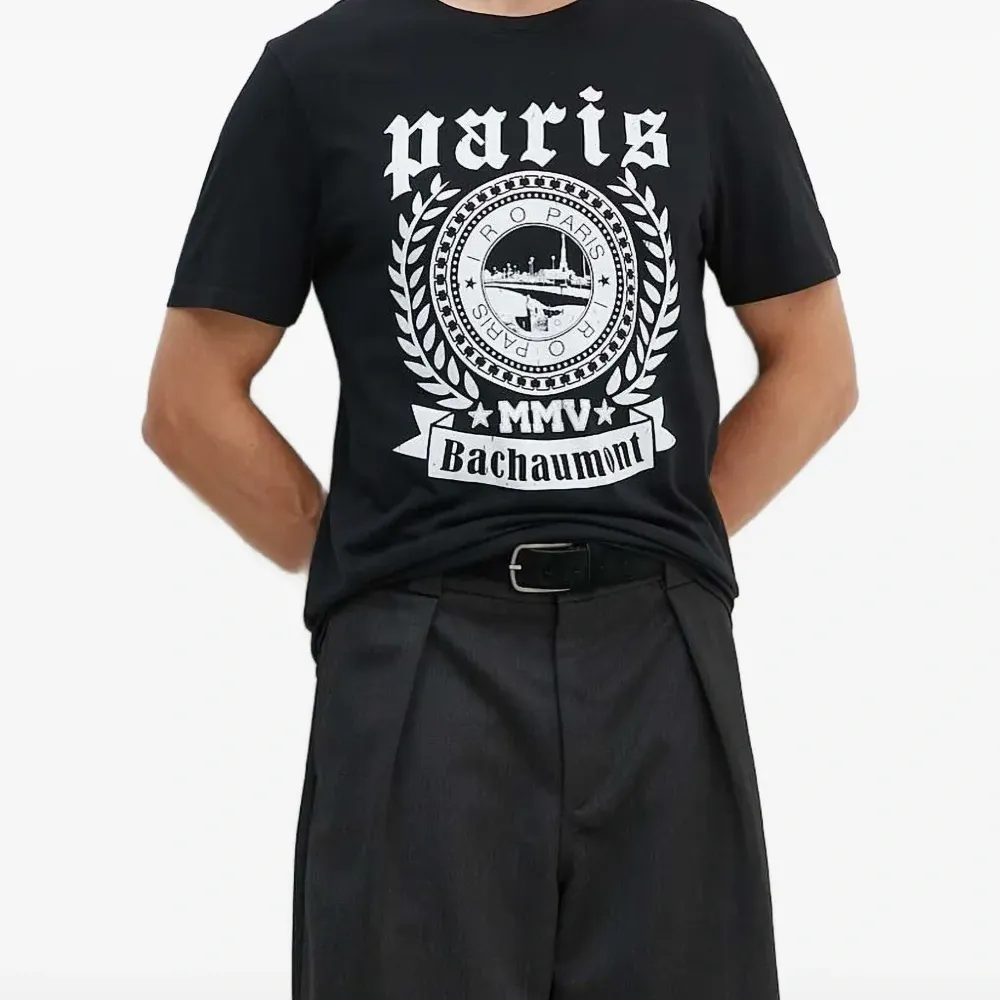 Футболка с графичным принтом