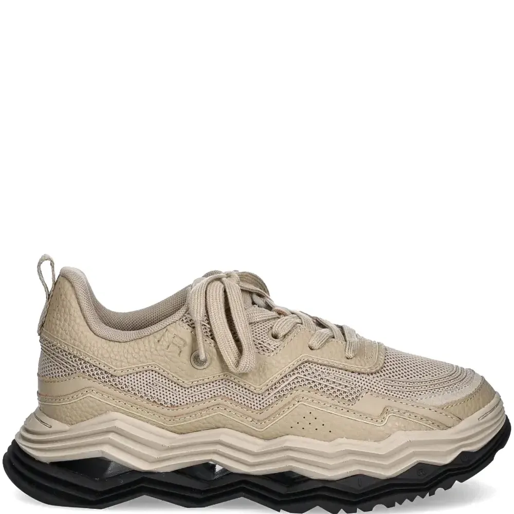 Кроссовки со вставками