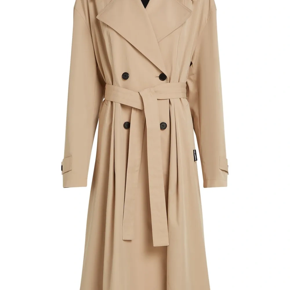 Тренч на пуговицах