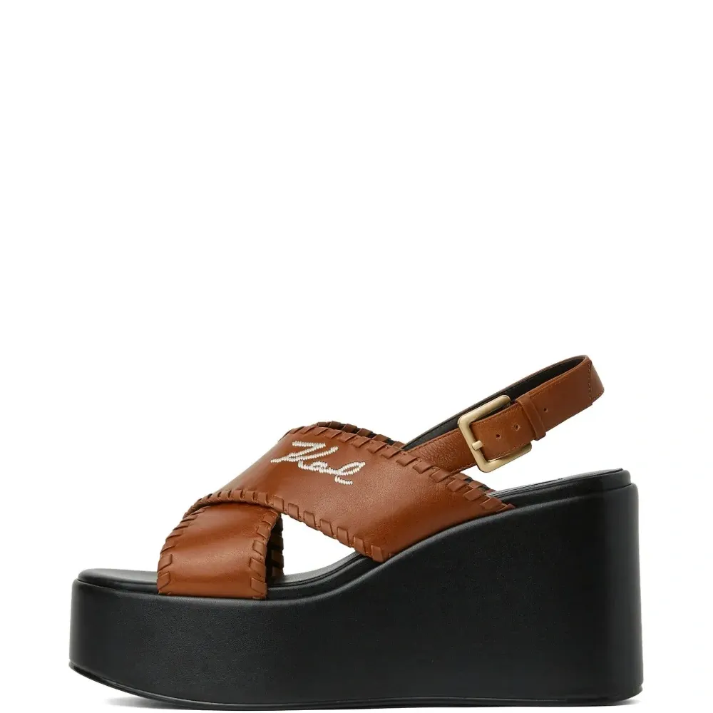 Сандалии Wendy с декоративной строчкой