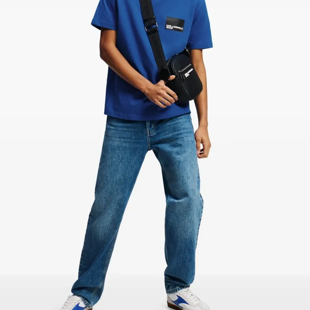 Футболка с логотипом Футболка с логотипом