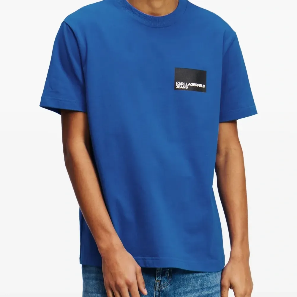 Футболка с логотипом Футболка с логотипом