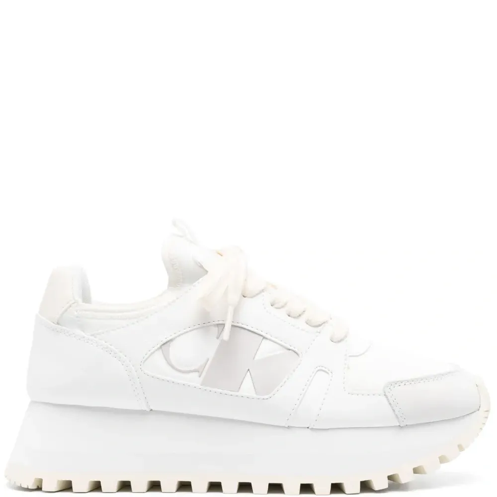 Кеды с нашивкой-логотипом