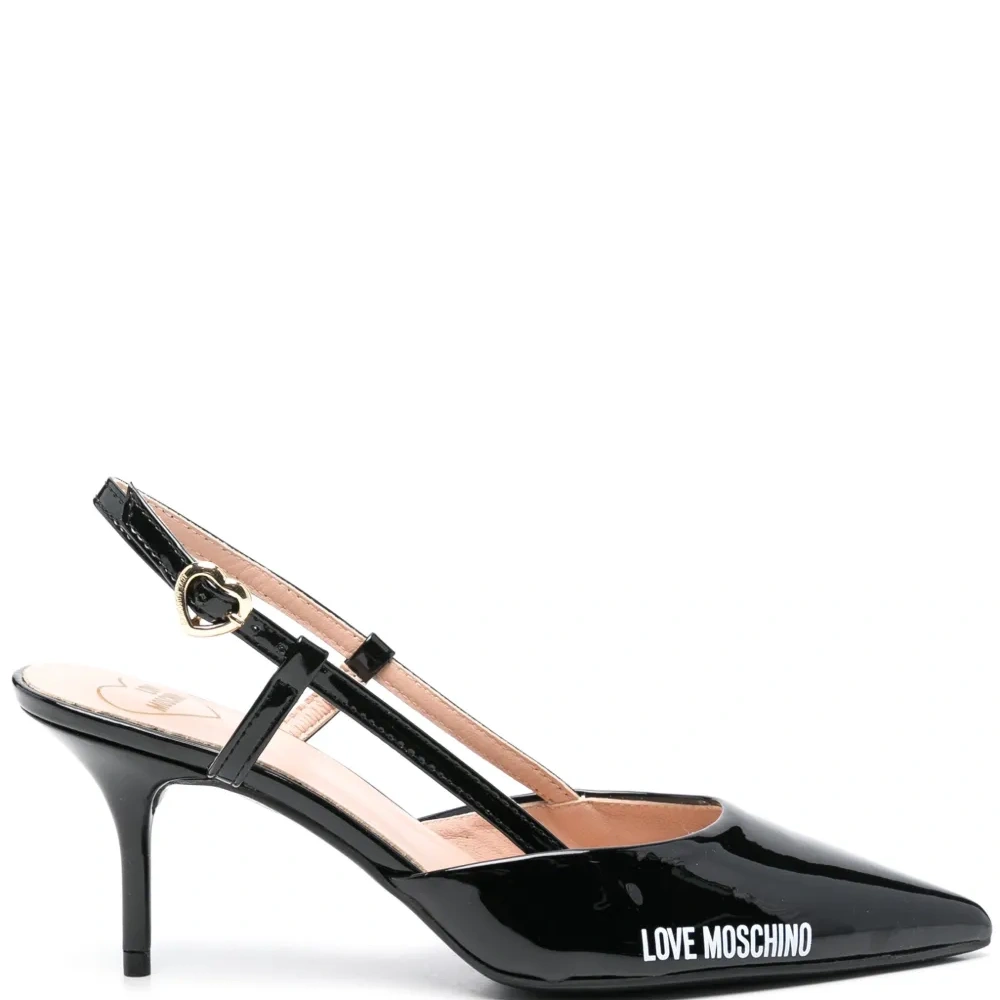 Туфли с логотипом