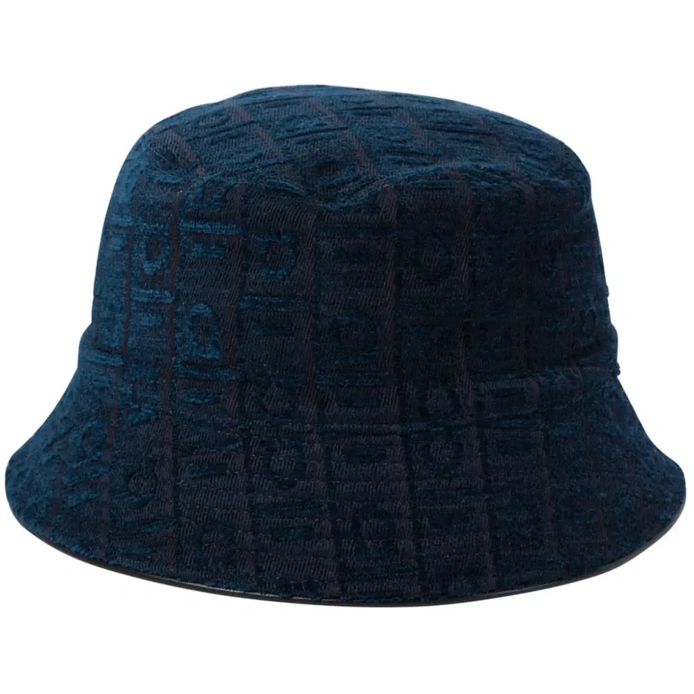 Бархатная панама с логотипом