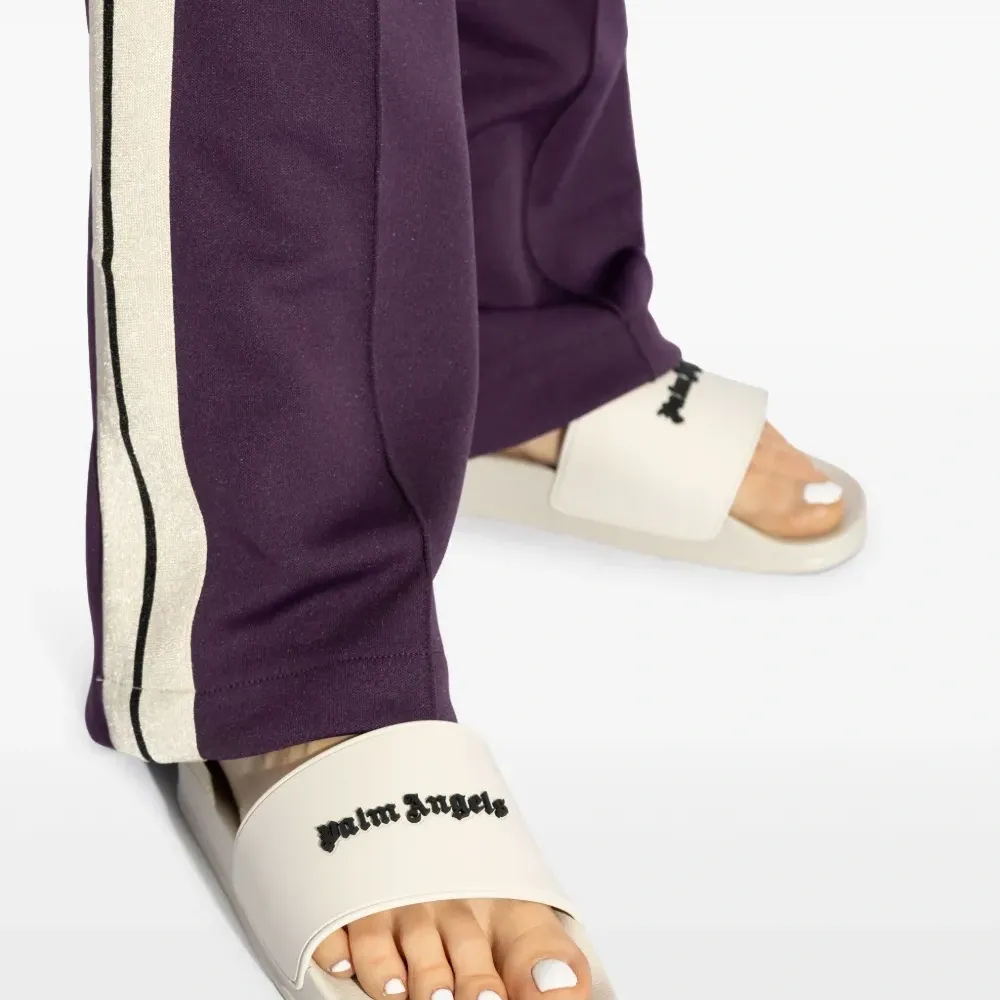 Шлепанцы с логотипом Шлепанцы с логотипом