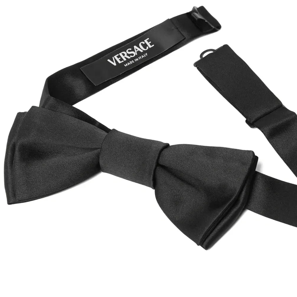 Атласный галстук-бабочка Атласный галстук-бабочка