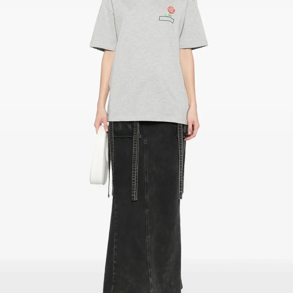 Футболка с логотипом