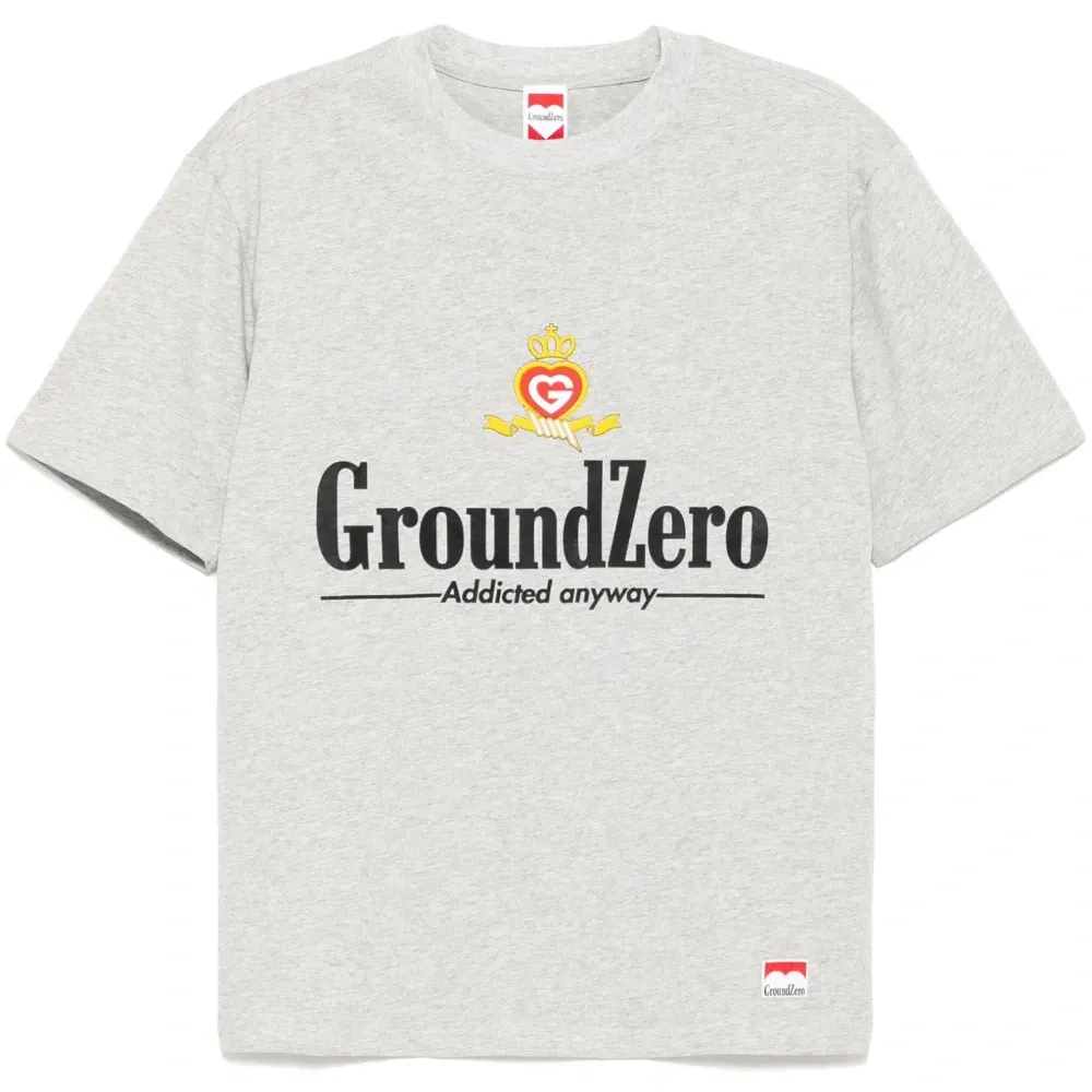 Футболка с логотипом