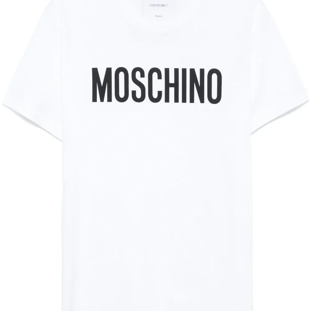 Футболка с логотипом