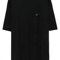 Футболка с металлическим декором