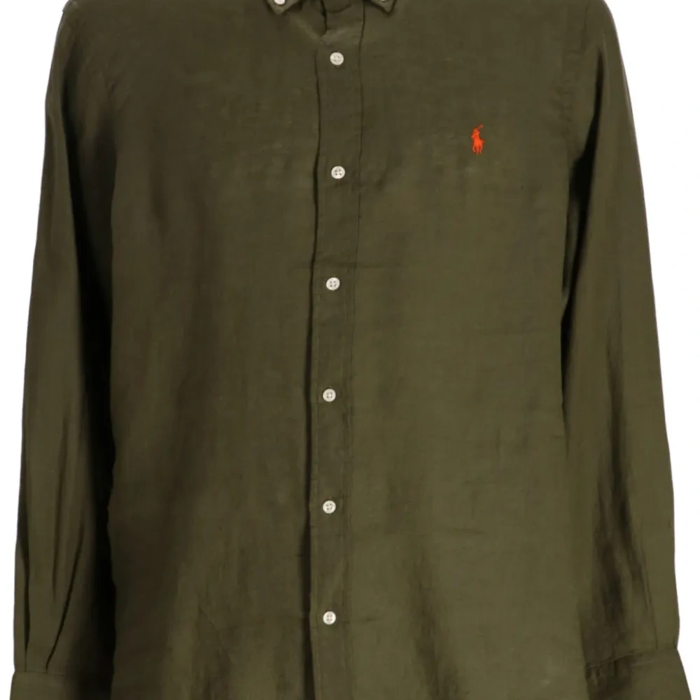 Льняная рубашка на пуговицах