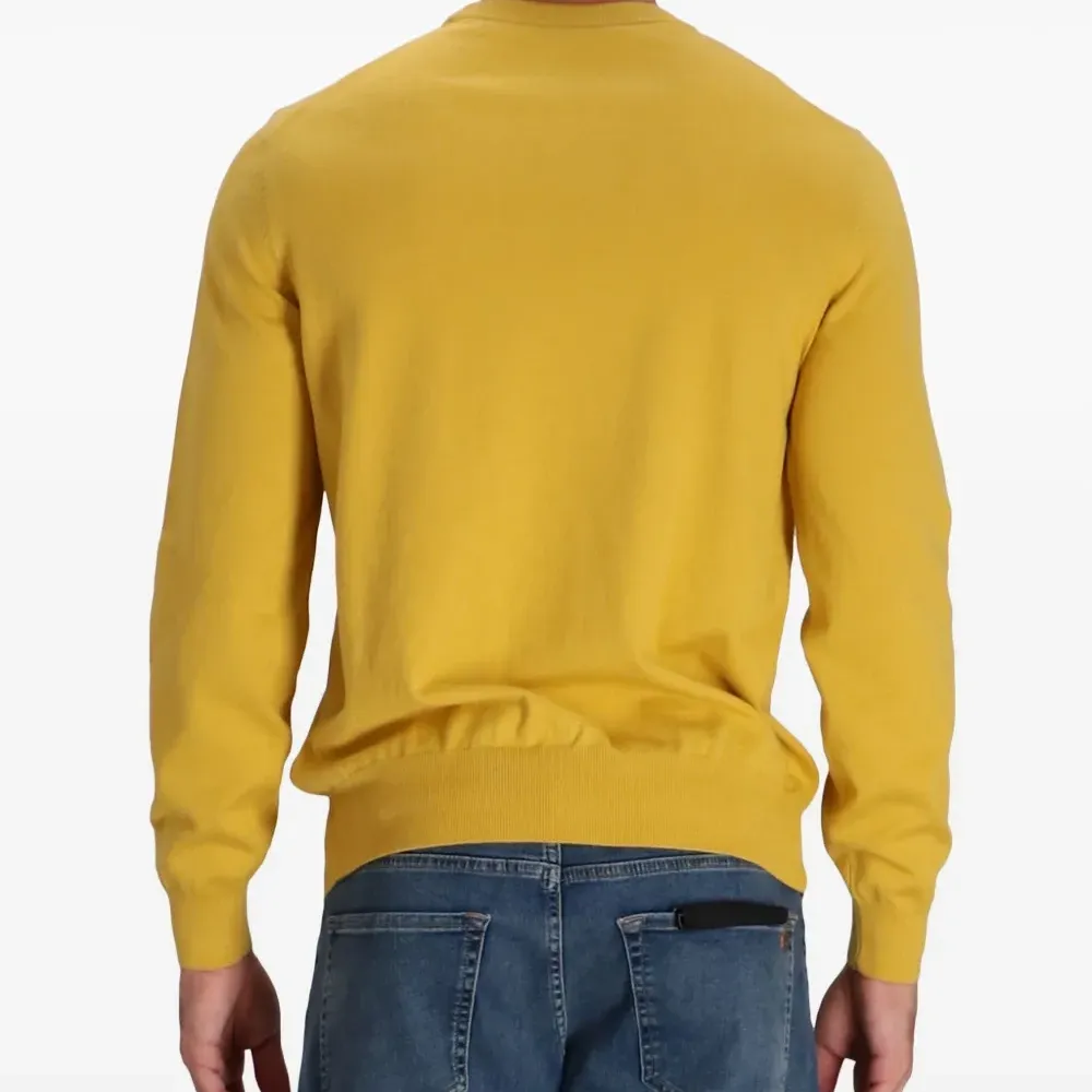 Джемпер с вышитым логотипом Джемпер с вышитым логотипом