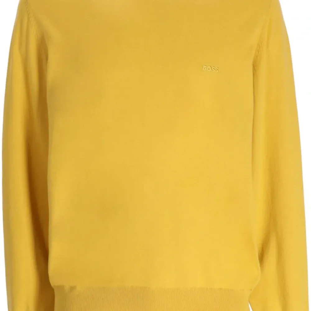 Джемпер с вышитым логотипом Джемпер с вышитым логотипом