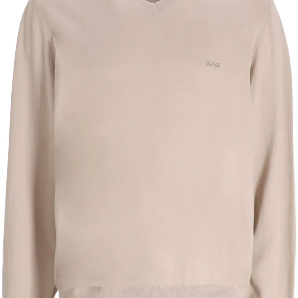 Джемпер с V-образным вырезом