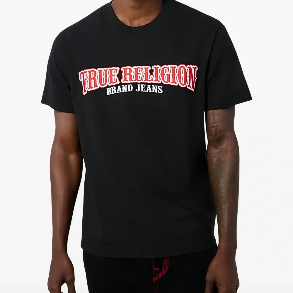 Футболка с вышивкой Футболка с вышивкой