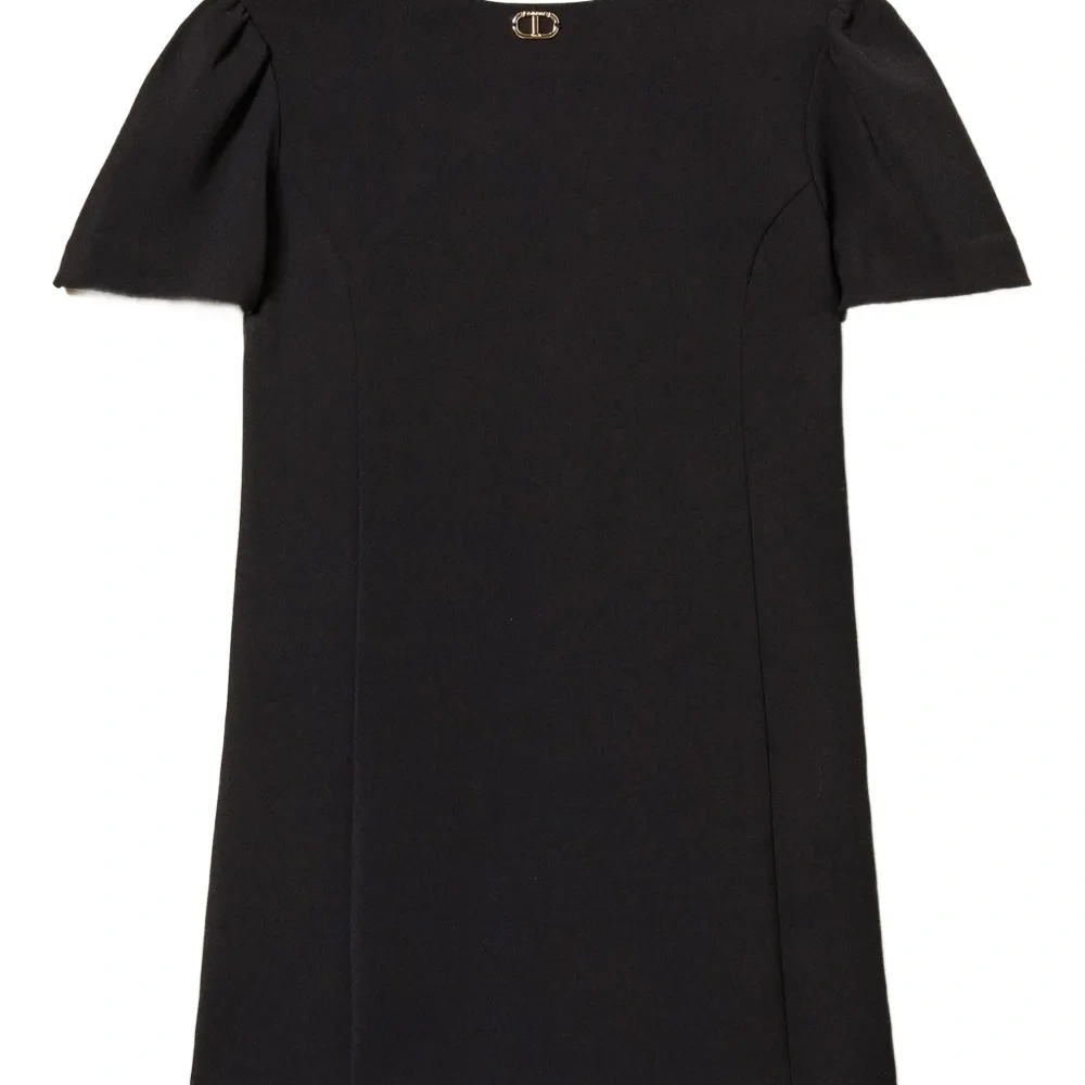 Платье мини с объемными рукавами