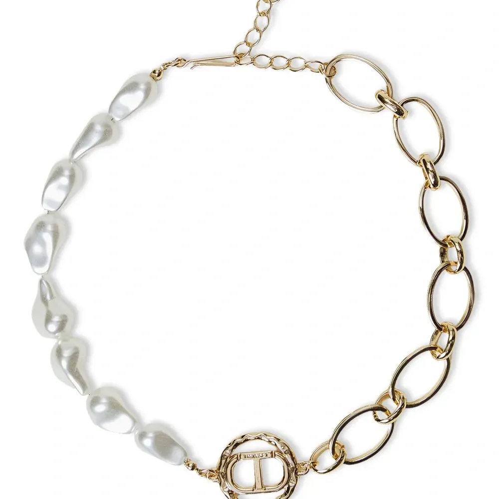 Колье с подвеской-логотипом Колье с подвеской-логотипом