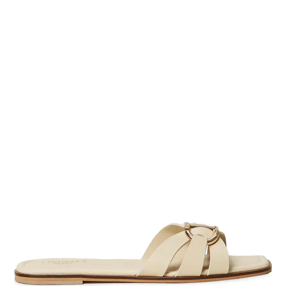 Шлепанцы с пряжкой-логотипом Шлепанцы с пряжкой-логотипом