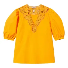 Блузка с английской вышивкой