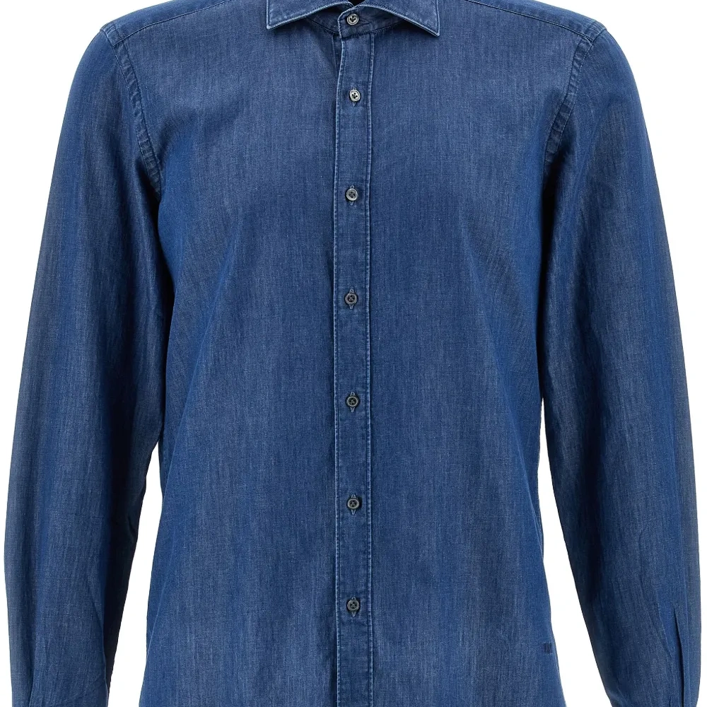 Джинсовая рубашка