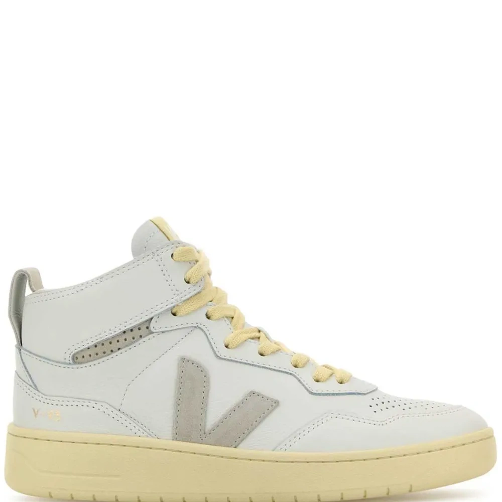 Кроссовки V-95