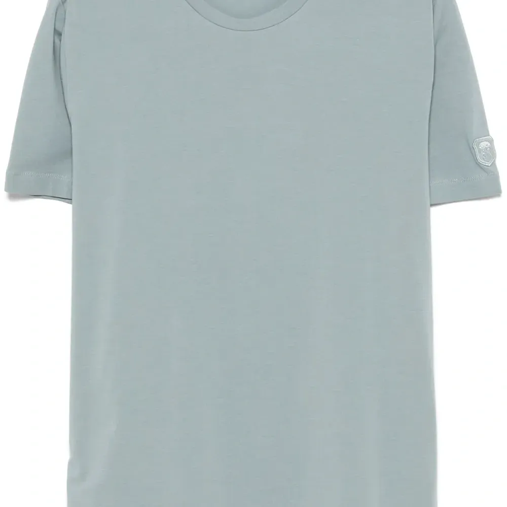 Футболка с вышитым логотипом Футболка с вышитым логотипом