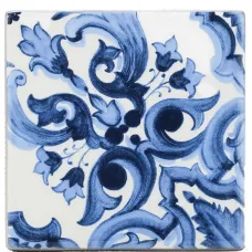 Фарфоровая подставка среднего размера