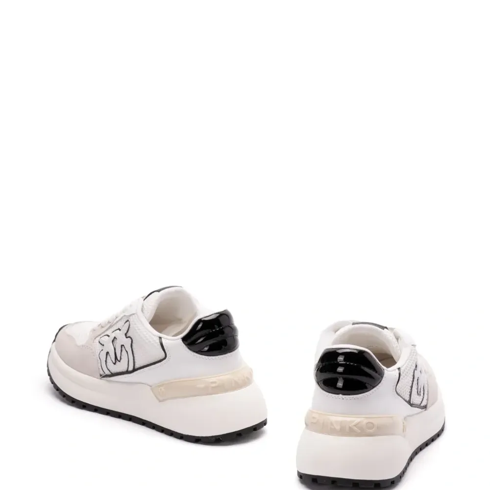 Кроссовки в двух тонах