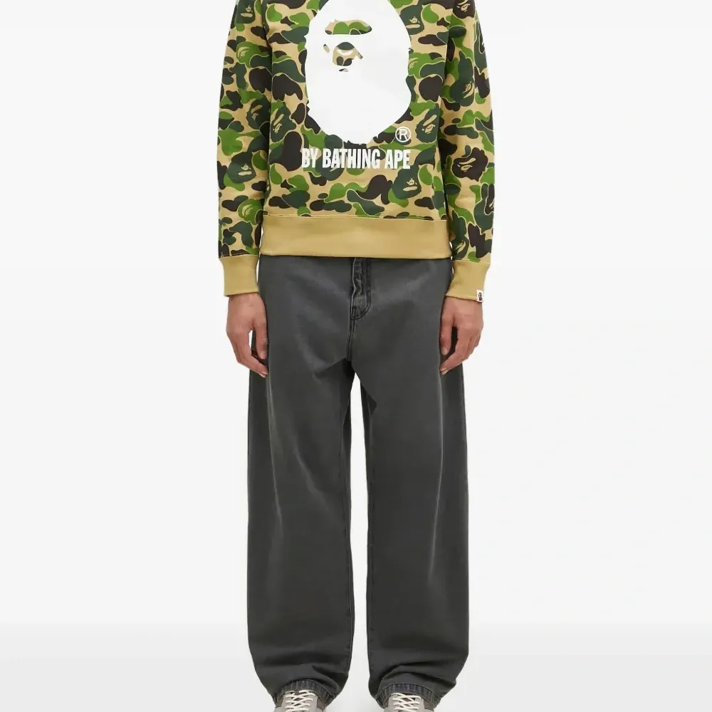 Толстовка с камуфляжным принтом