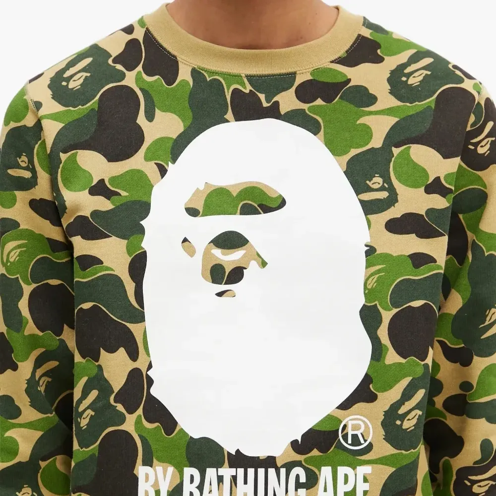 Толстовка с камуфляжным принтом