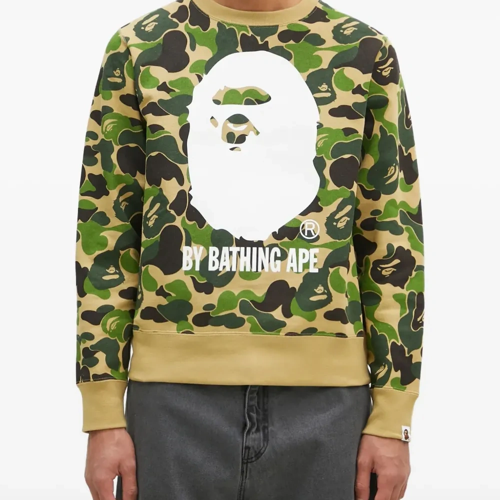 Толстовка с камуфляжным принтом