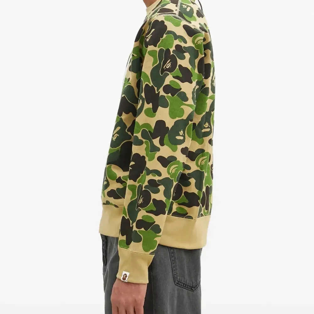 Толстовка с камуфляжным принтом