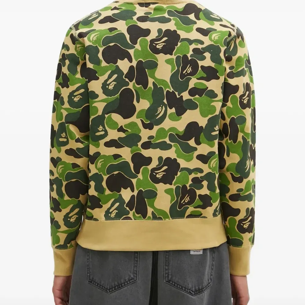 Толстовка с камуфляжным принтом