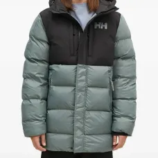 Стеганая куртка с капюшоном и логотипом