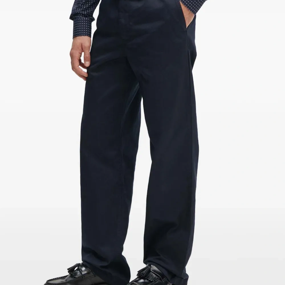 Брюки с карманами