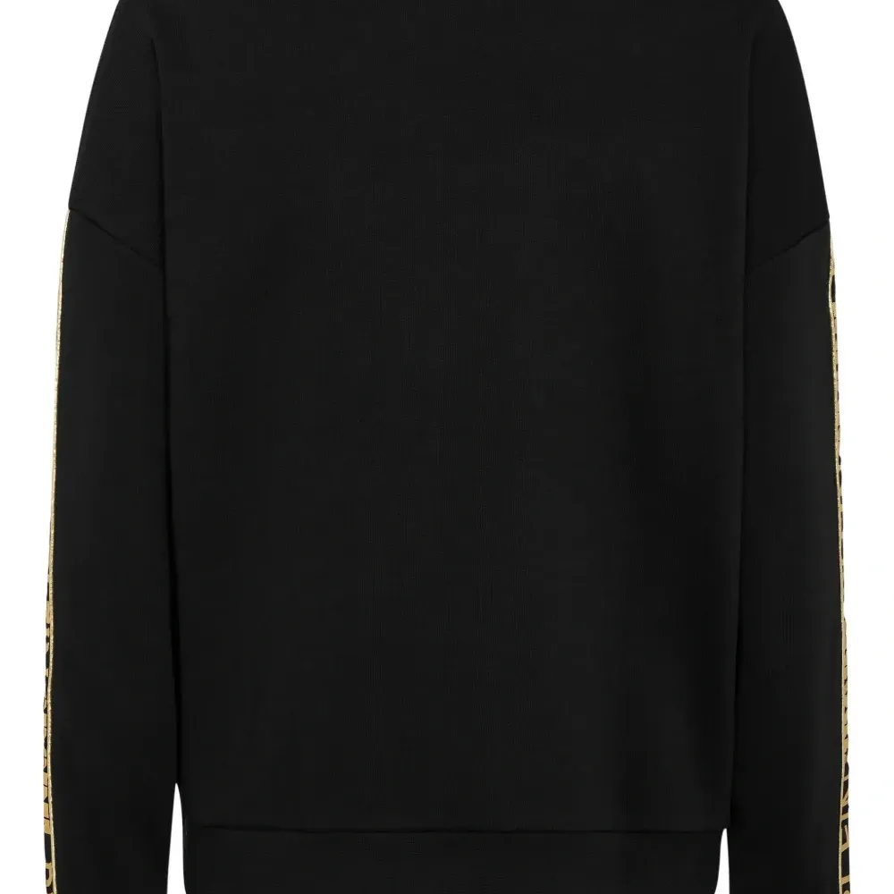 Толстовка с длинными рукавами