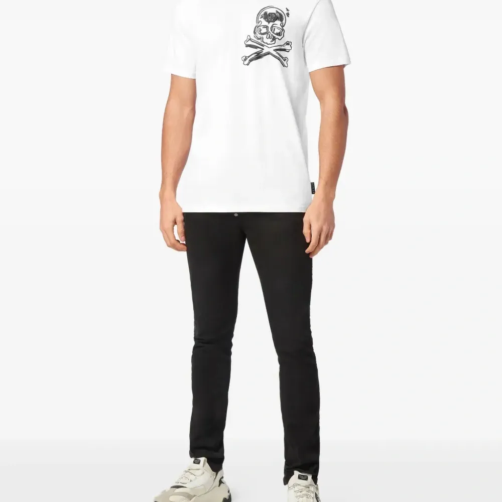 Футболка Skull & Bones