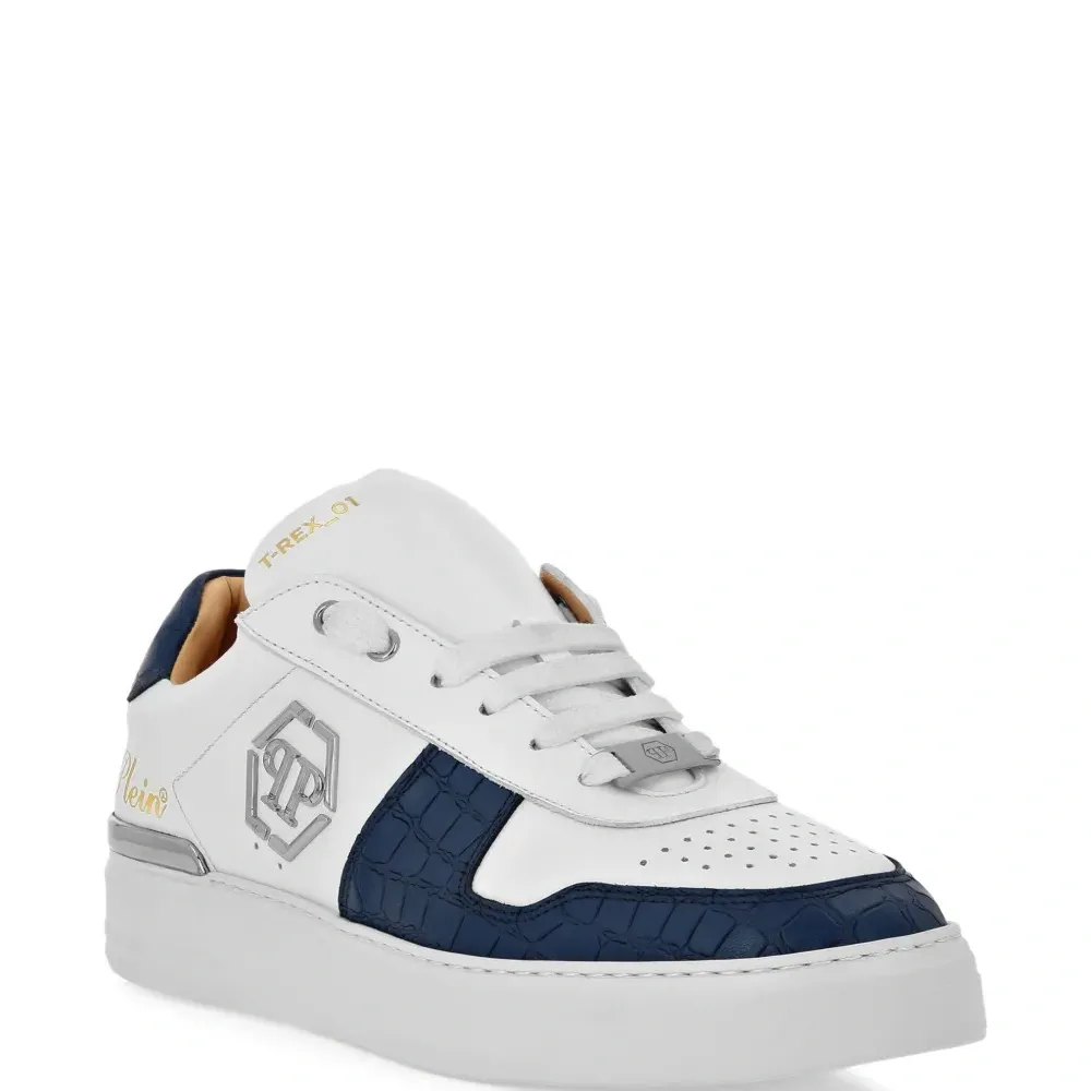 Кроссовки с логотипом