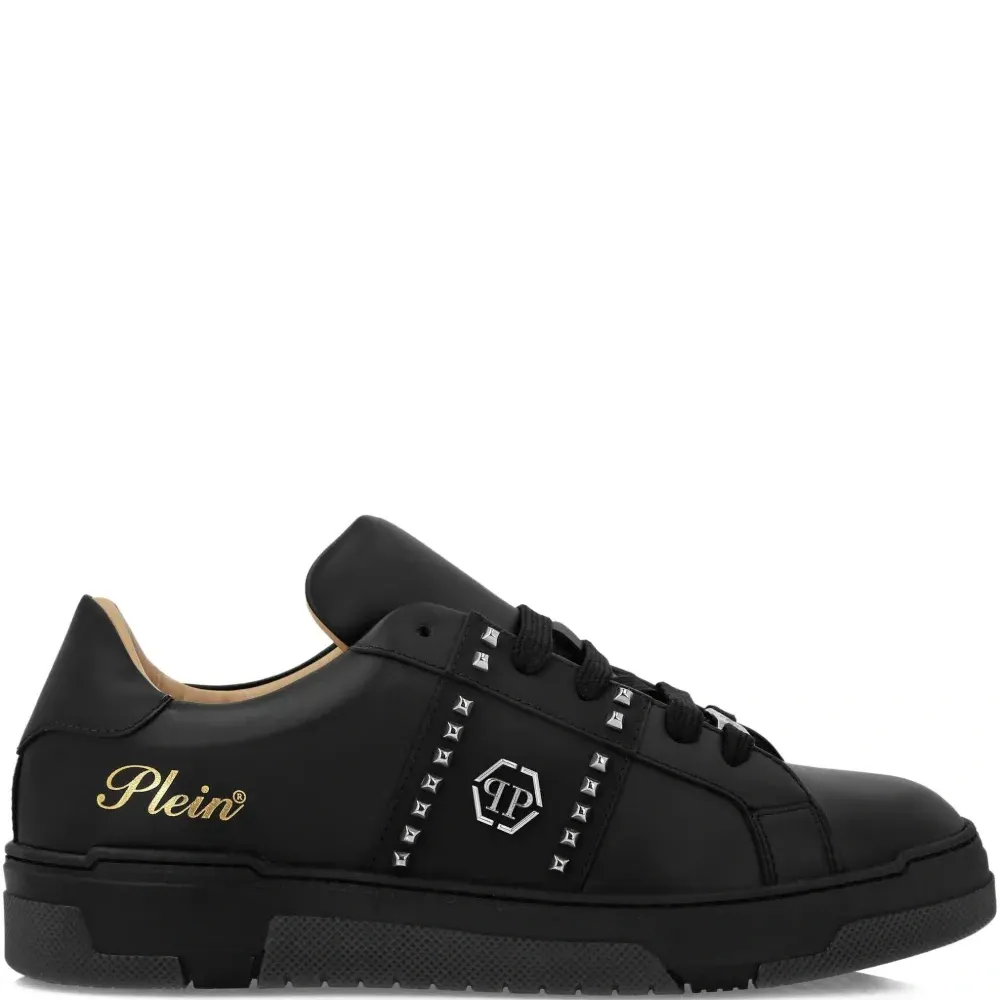 Кожаные кроссовки